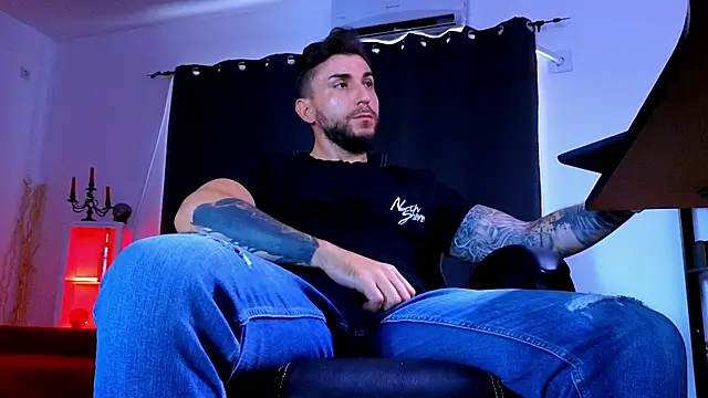 MightyAaron66 Webcam show