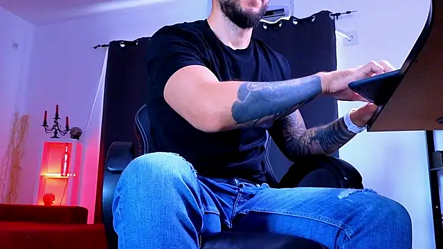 Вебкам-шоу MightyAaron66