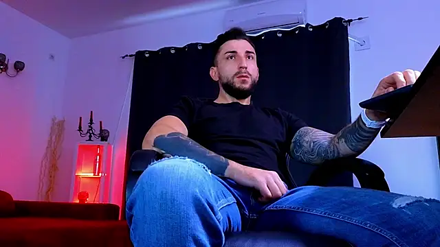MightyAaron66 Webcam show