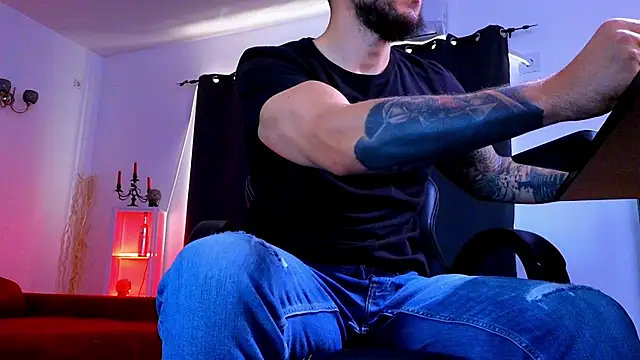 MightyAaron66 Webcam show
