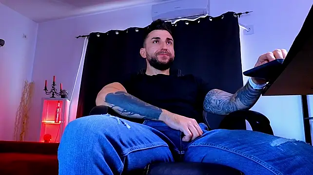 MightyAaron66 Webcam show
