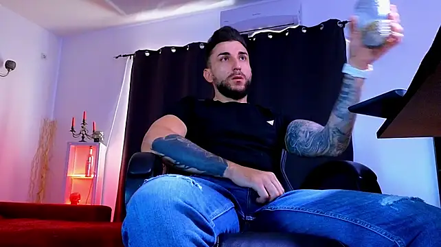 MightyAaron66 Webcam-Show