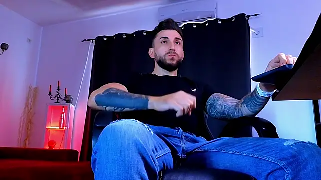 MightyAaron66 Webcam show