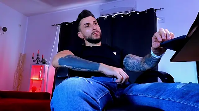 MightyAaron66 Show Webcam