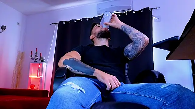 MightyAaron66 Webcam show