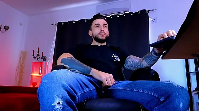 MightyAaron66 Webcam show