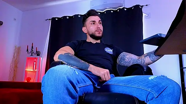 MightyAaron66 Webcam-Show