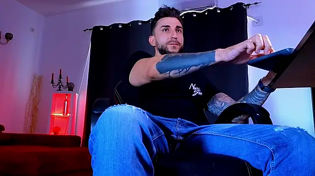 MightyAaron66's Webcam Show