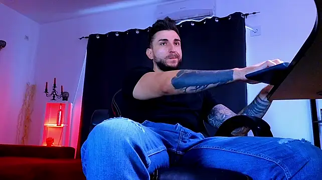 MightyAaron66 Adlı Modelin Web Kamerası Şovu