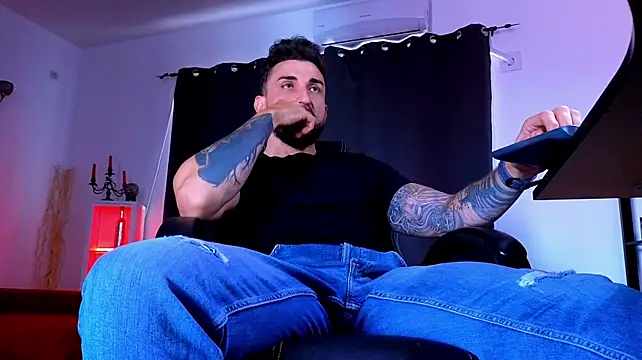 MightyAaron66's Webcam Show