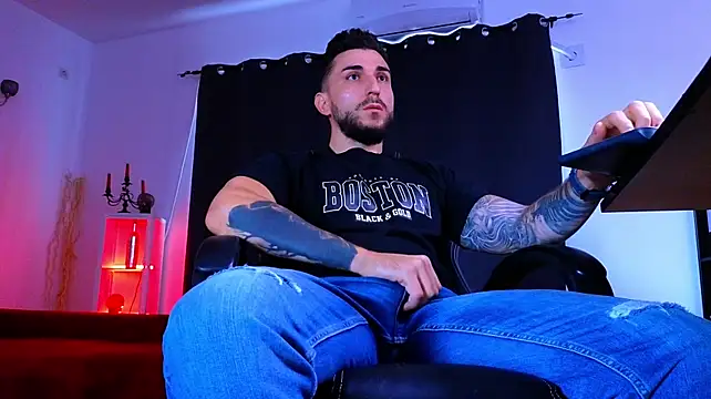 MightyAaron66 Webcam show