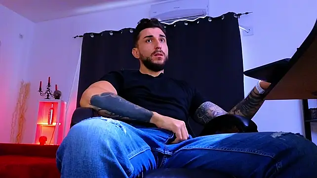 MightyAaron66 Webcam show