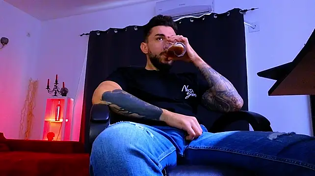 عرض كام MightyAaron66