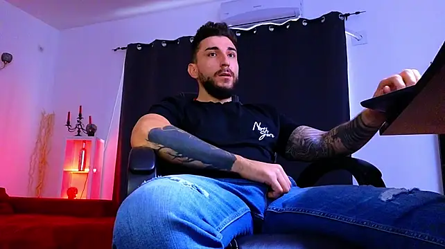 MightyAaron66 Webcam show