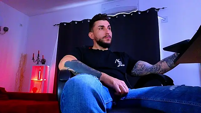 MightyAaron66 Webcam show