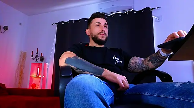 MightyAaron66 Webcam show