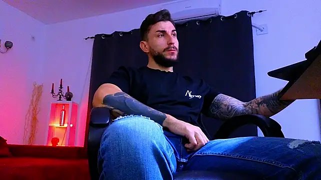 MightyAaron66 webcam show