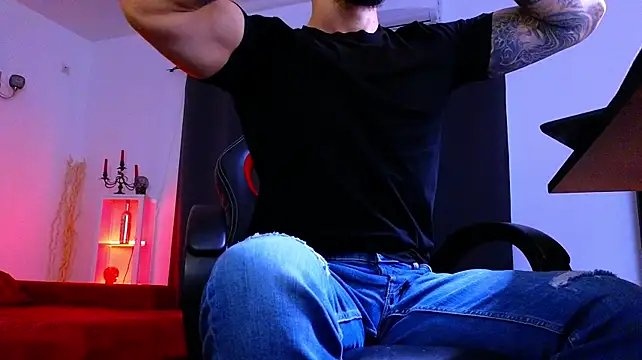 MightyAaron66 Webcam Show