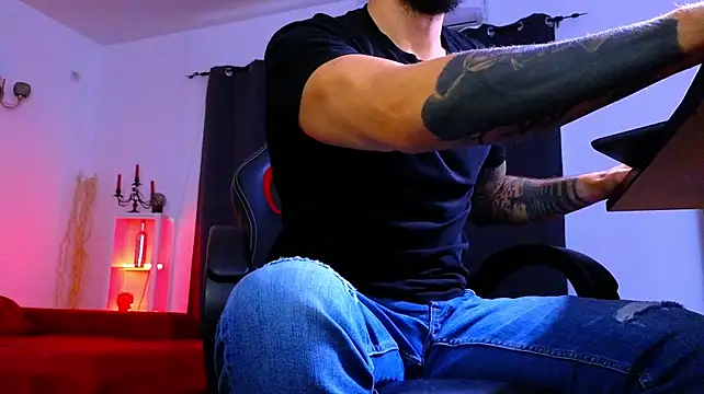 MightyAaron66 Show Webcam