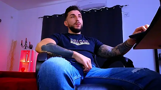 MightyAaron66 Webcam show