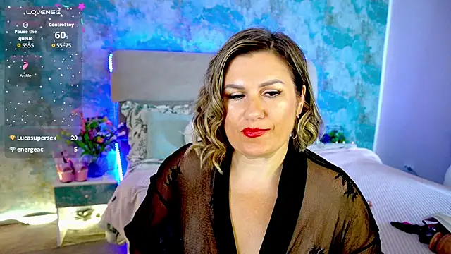 Show modela KiraRoxx na web-kameri