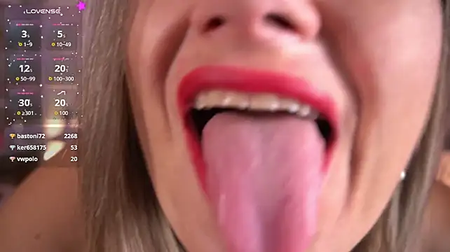 KiraRoxx's Webcam Show