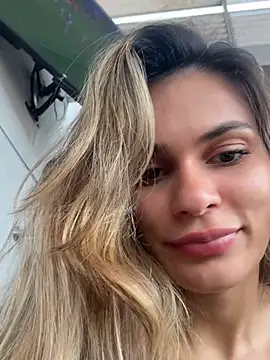 cuteluci_ – webcam-show