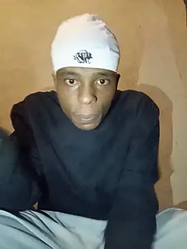 SexyCaramelDude23 webcam show