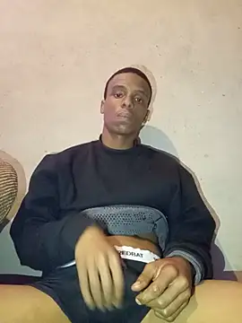 SexyCaramelDude23 网络视讯表演
