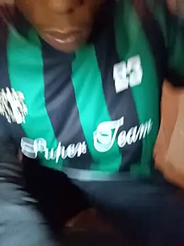 הופעת וובקאם של SexyCaramelDude23