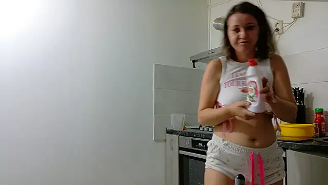 XXX chat uživo modela SweetMaddy888