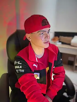 Show modela PRINCE_STEV na web-kameri