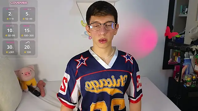 milky__boy_ 网络视讯表演