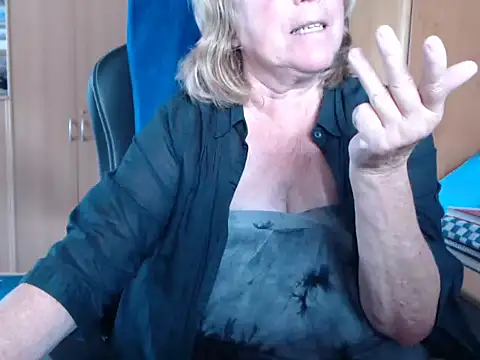 XXX chat uživo modela _sunshine__