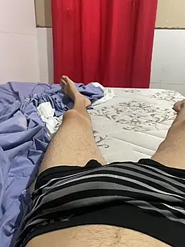Show de novinhoroludo8 na webcam