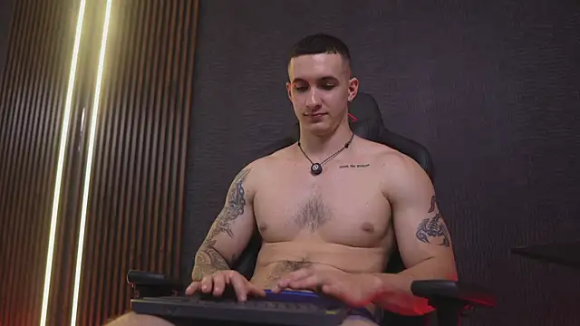 JacksonOlsenn's Webcam Show