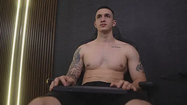 JacksonOlsenn Show in webcam