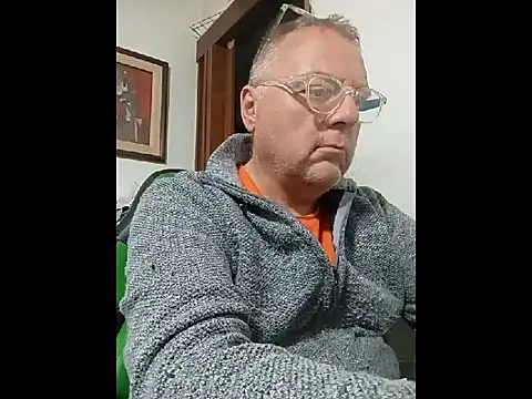 AmateurHotCoupleSix Webcam show