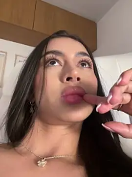 maddy_bronw_'s Live XXX Chat