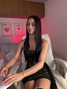 Chat +18 de maddy_bronw_ ao vivo