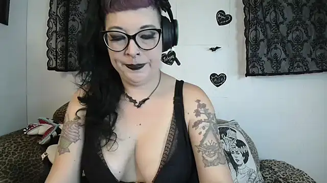 Show modela Missy-Dee na web-kameri