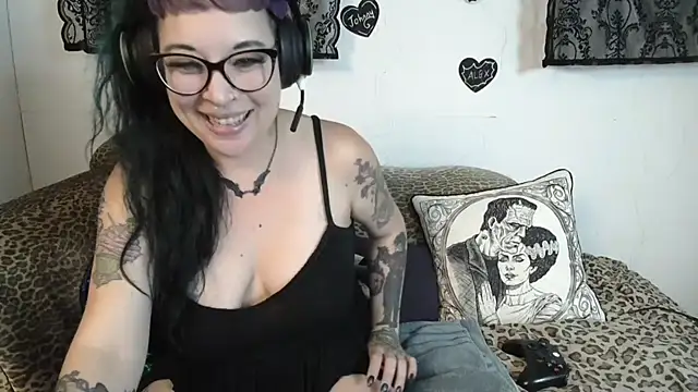 Missy-Dee's Webcam Show