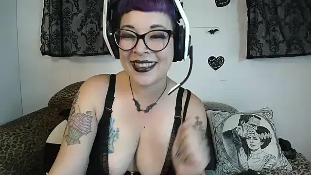 Missy-Dee's Webcam Show