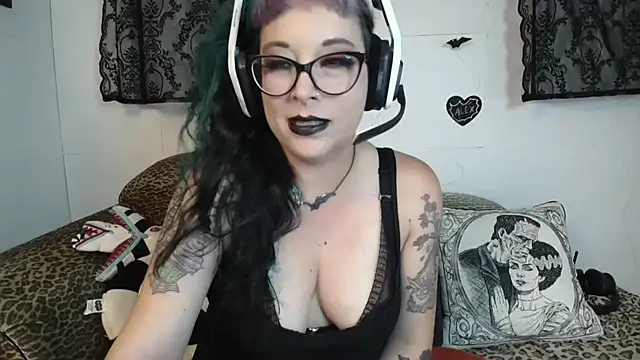 Missy-Dee Webcam show