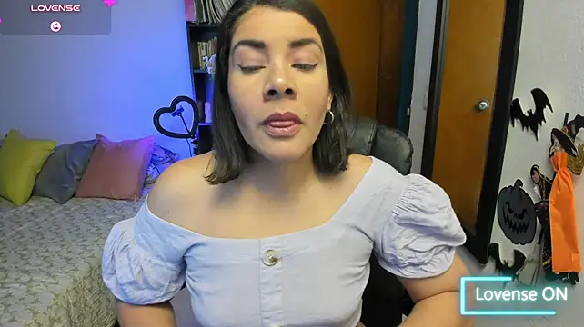 peanut_tangerine élő XXX-chatje