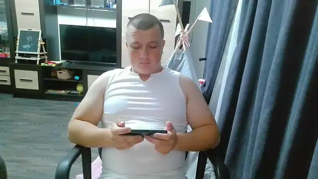 Show modela gamblingbum na web-kameri