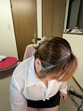 Chat XXX en directo de SAKU-RA-chan