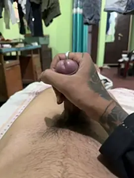 Big_dick_dog: διαδικτυακό σόου στην κάμερα