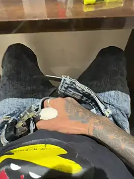 Big_dick_dog Pertunjukan Webcam