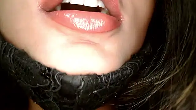 Pertunjukan Kamera Web Reena_Singh01
